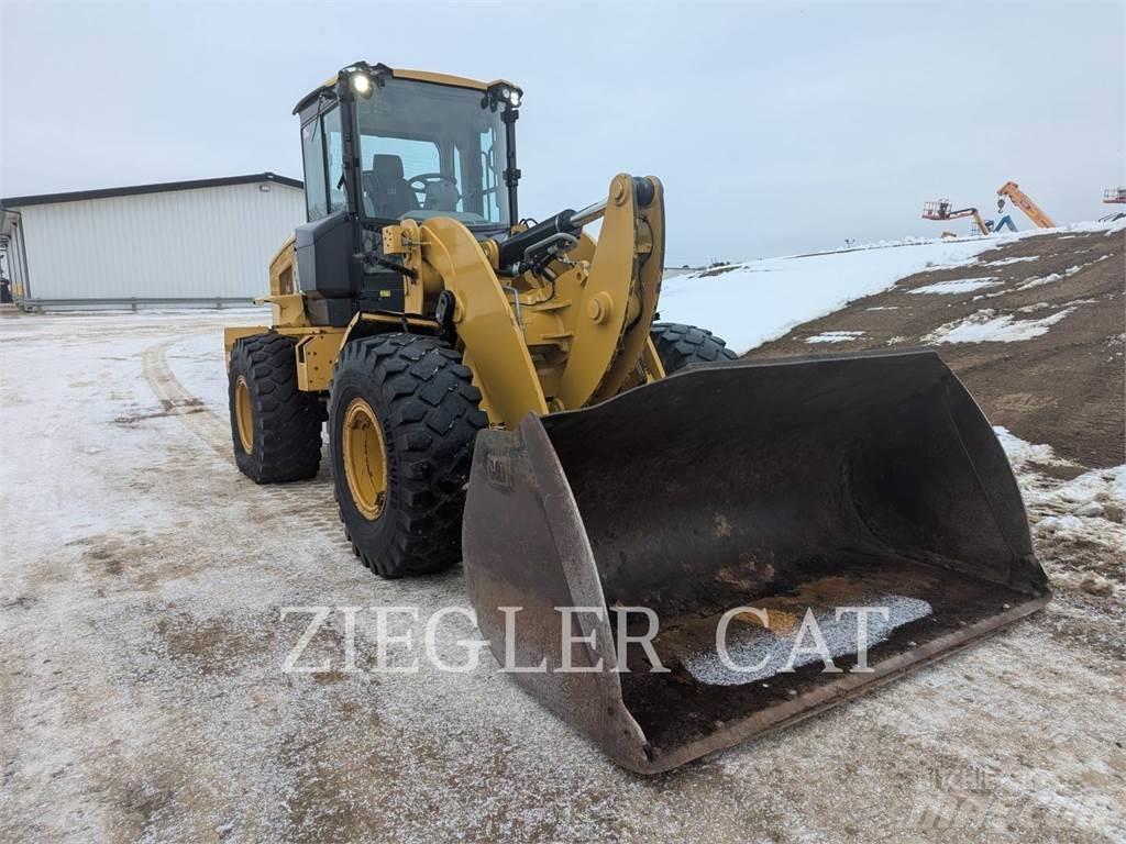 CAT 938M 轮式装载机