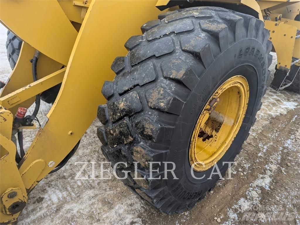 CAT 938M 轮式装载机