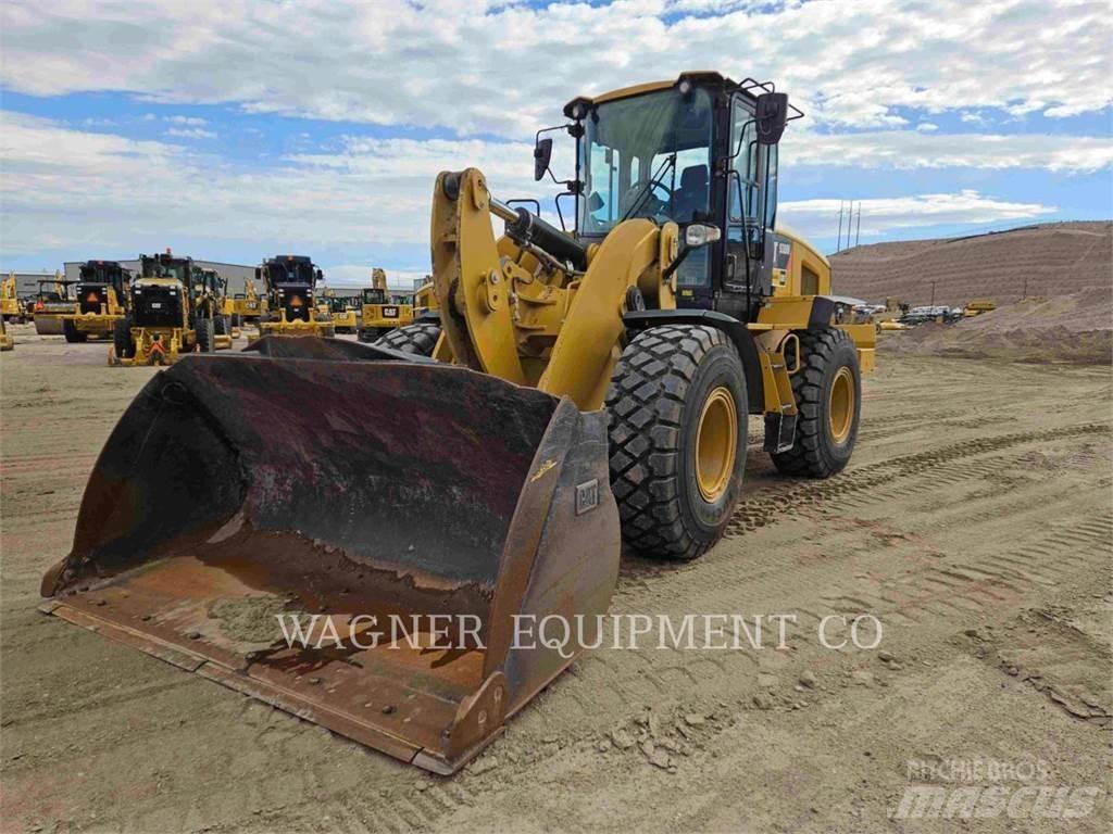 CAT 938M 轮式装载机