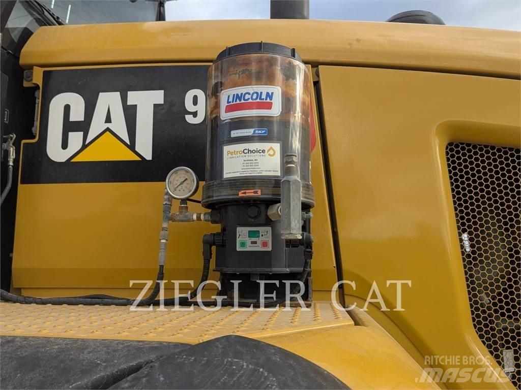 CAT 938M 轮式装载机