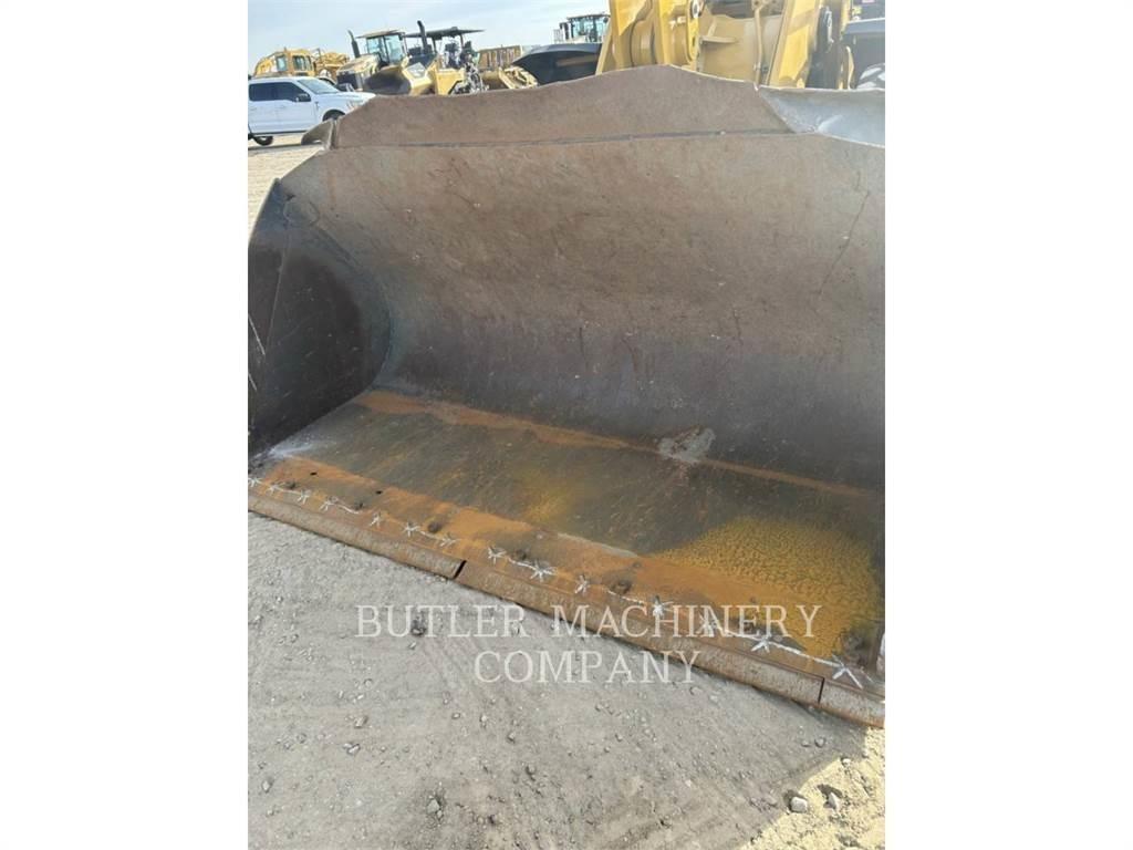 CAT 938M 轮式装载机