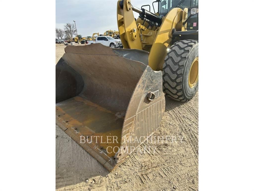 CAT 938M 轮式装载机