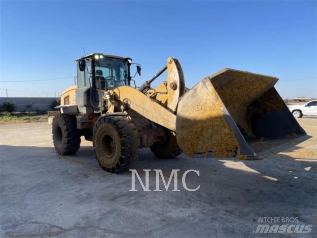 CAT 938M 轮式装载机