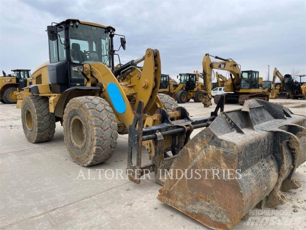 CAT 938M 轮式装载机