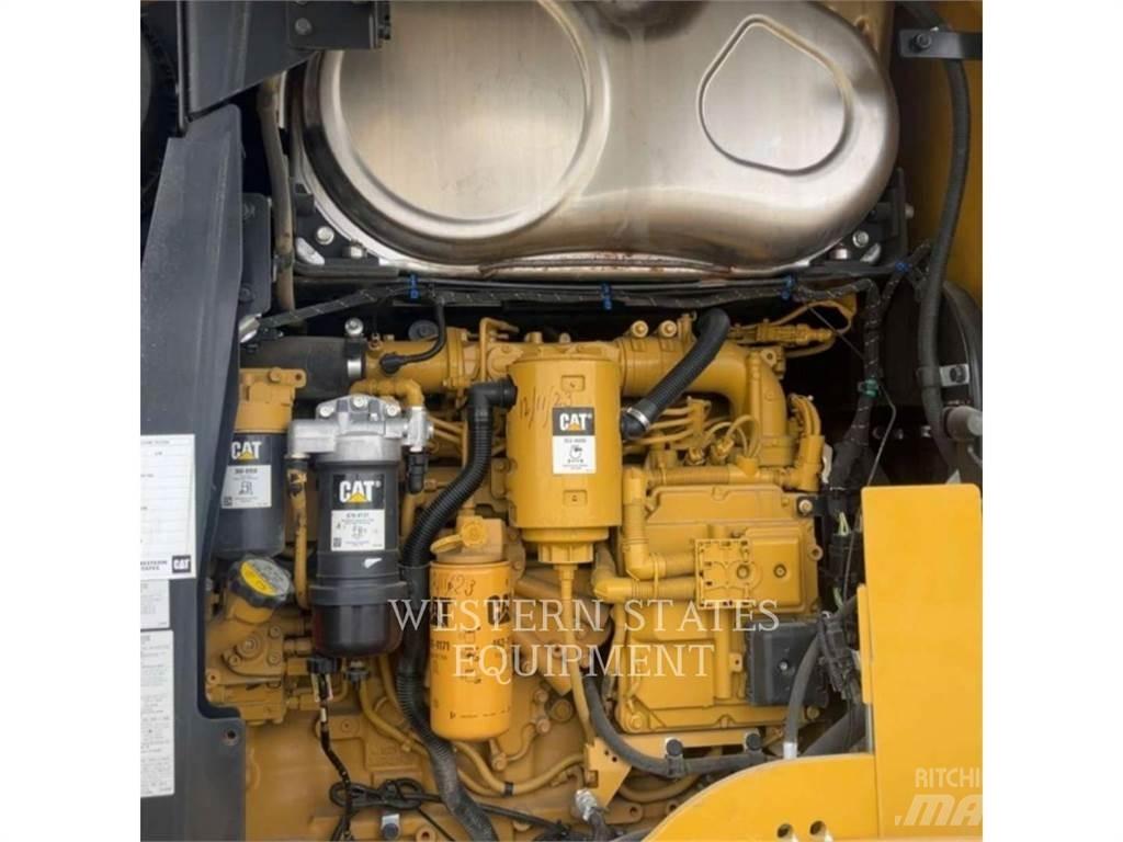 CAT 938M 轮式装载机