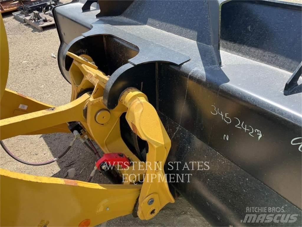 CAT 938M 轮式装载机