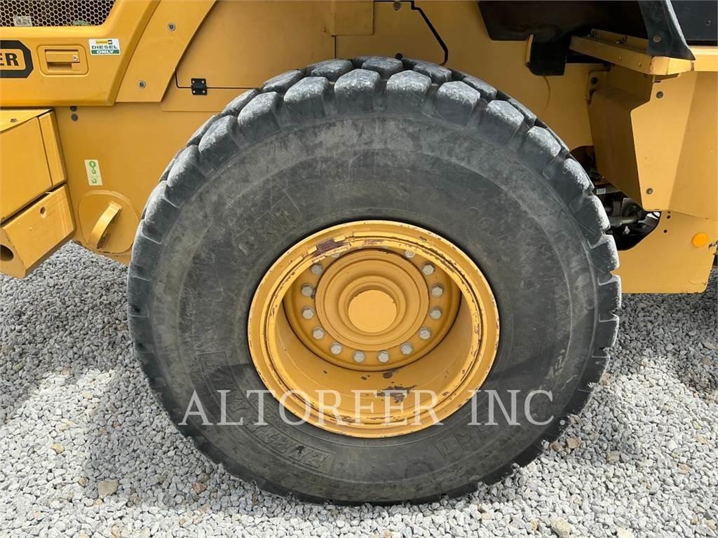 CAT 938M 轮式装载机