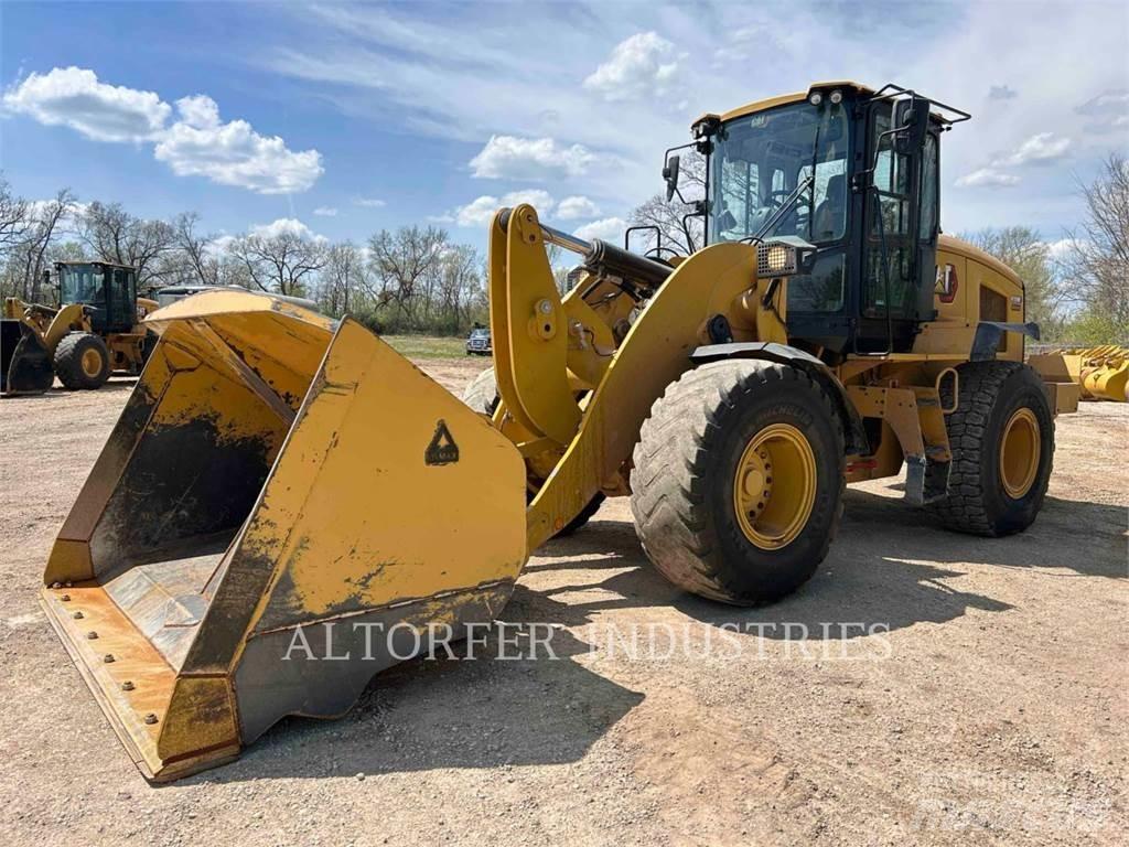CAT 938M 轮式装载机