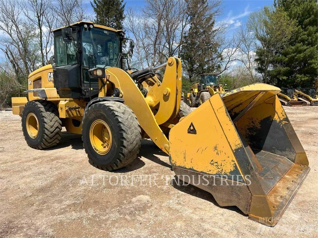 CAT 938M 轮式装载机