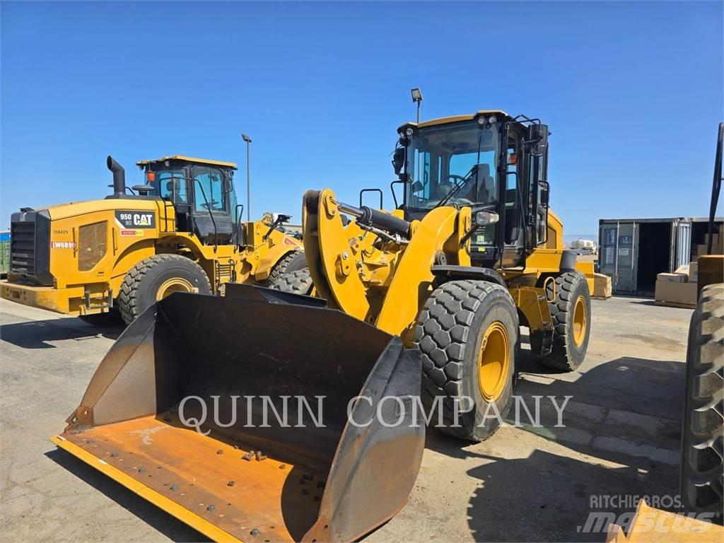 CAT 938M 轮式装载机