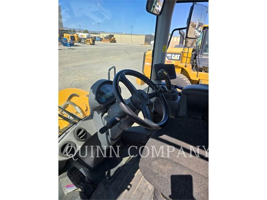 CAT 938M 轮式装载机