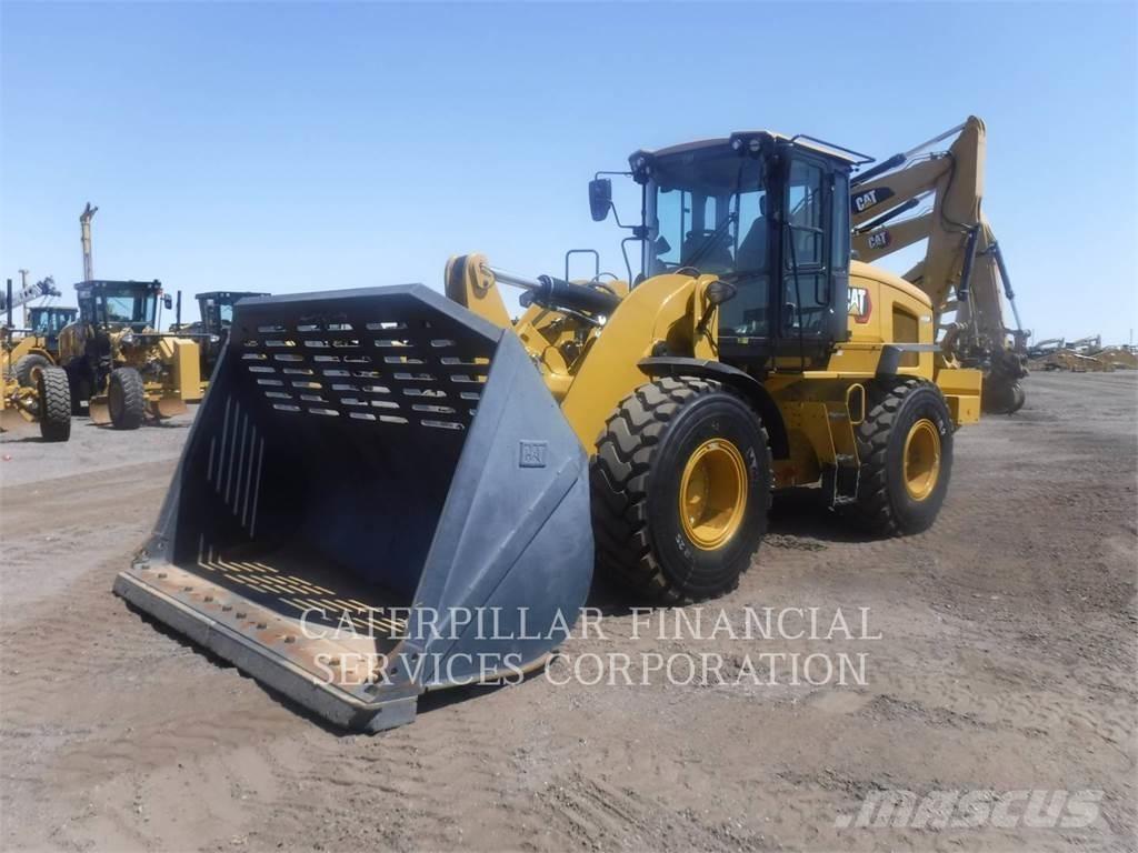CAT 938M 轮式装载机