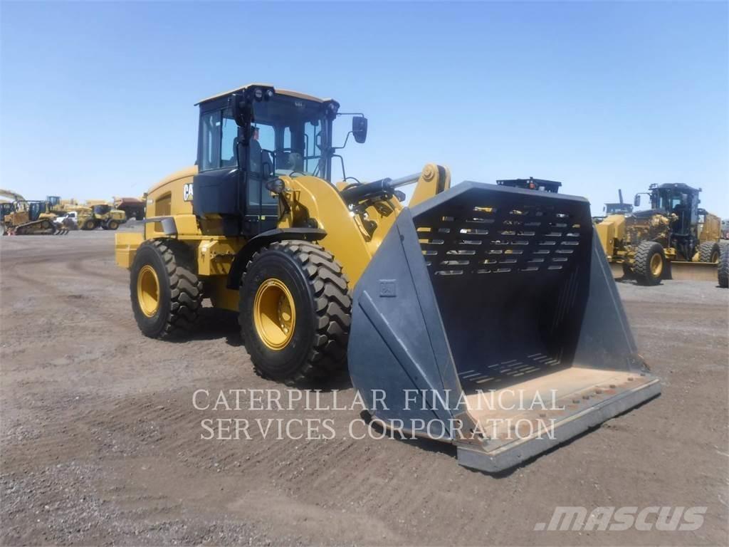 CAT 938M 轮式装载机
