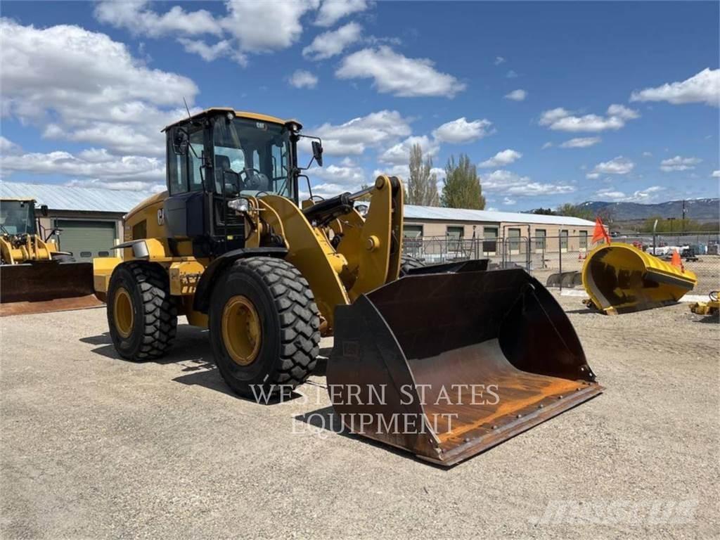 CAT 938M 轮式装载机