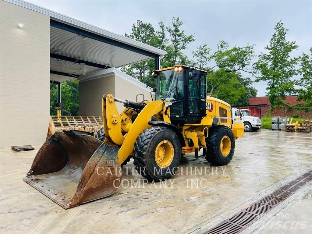 CAT 938M 轮式装载机