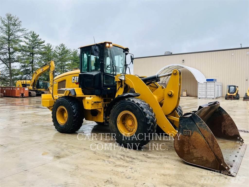 CAT 938M 轮式装载机