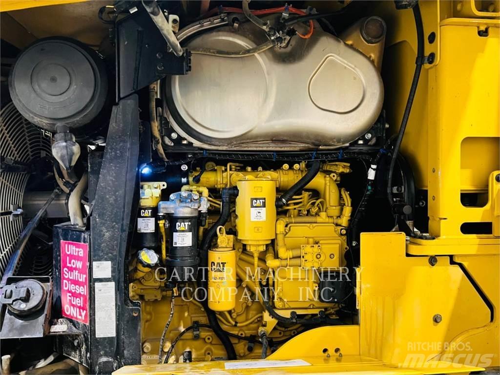 CAT 938M 轮式装载机