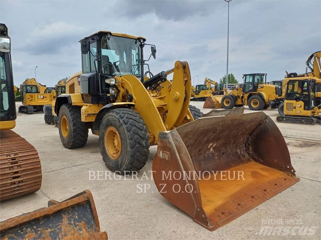 CAT 938M 轮式装载机