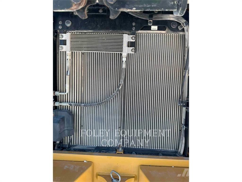CAT 938M 轮式装载机