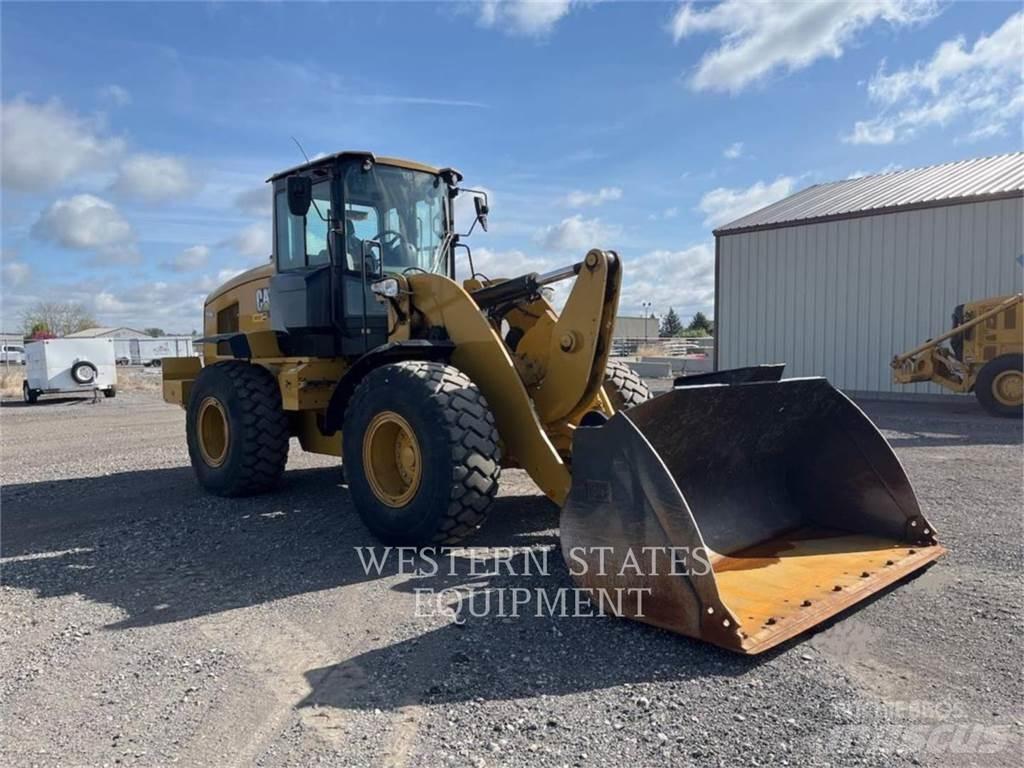 CAT 938M 轮式装载机