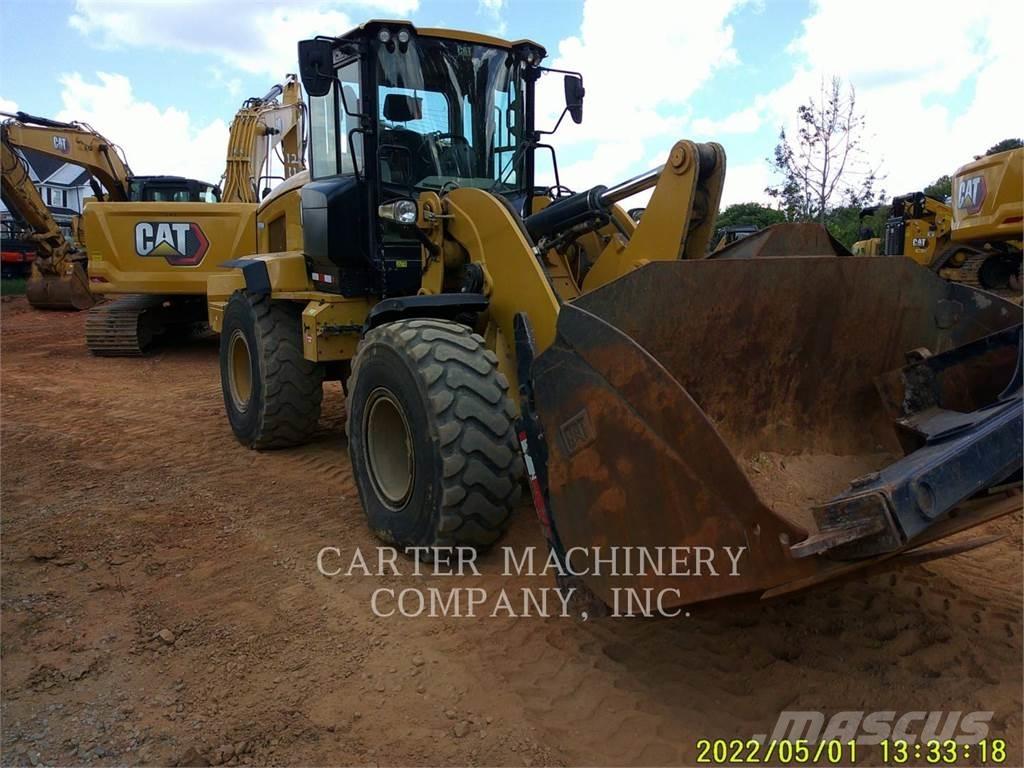 CAT 938M 轮式装载机