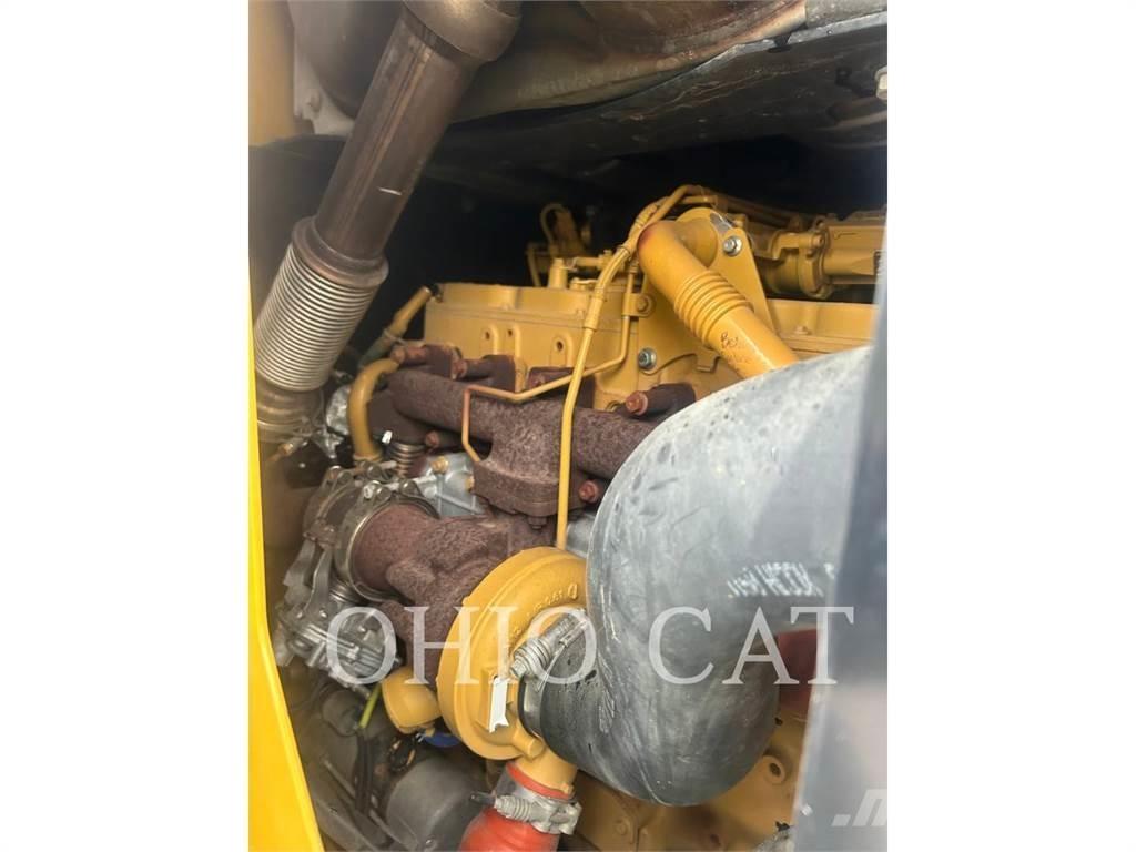 CAT 938M 轮式装载机
