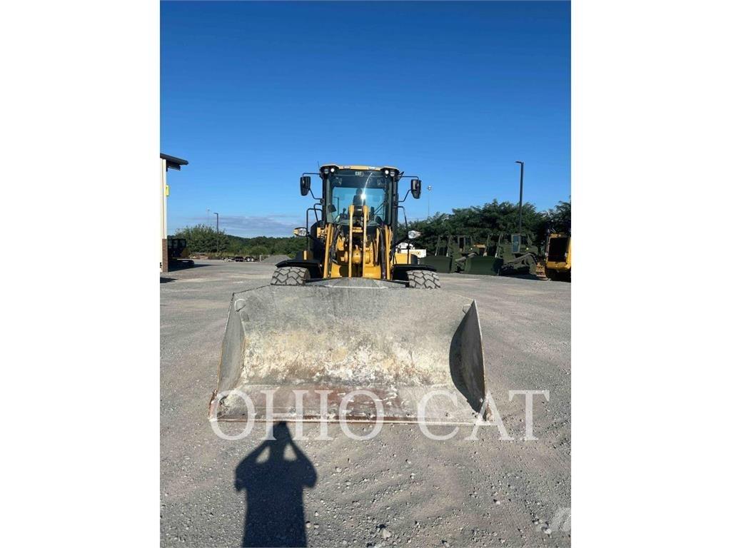 CAT 938M 轮式装载机