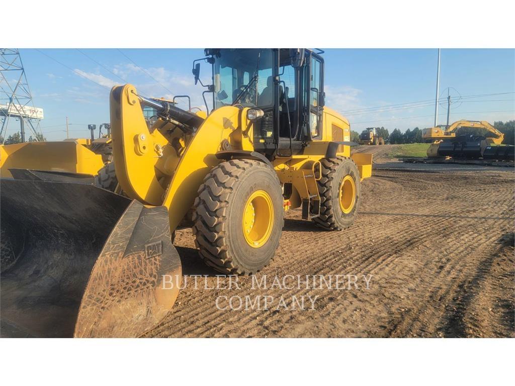 CAT 938M 轮式装载机