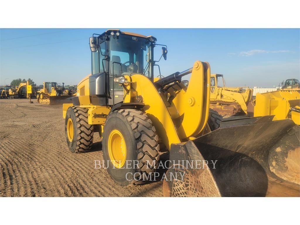 CAT 938M 轮式装载机