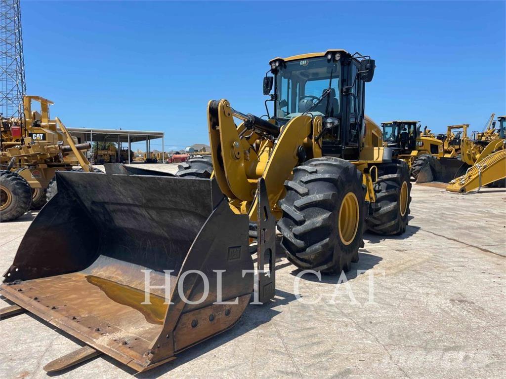 CAT 938M 轮式装载机