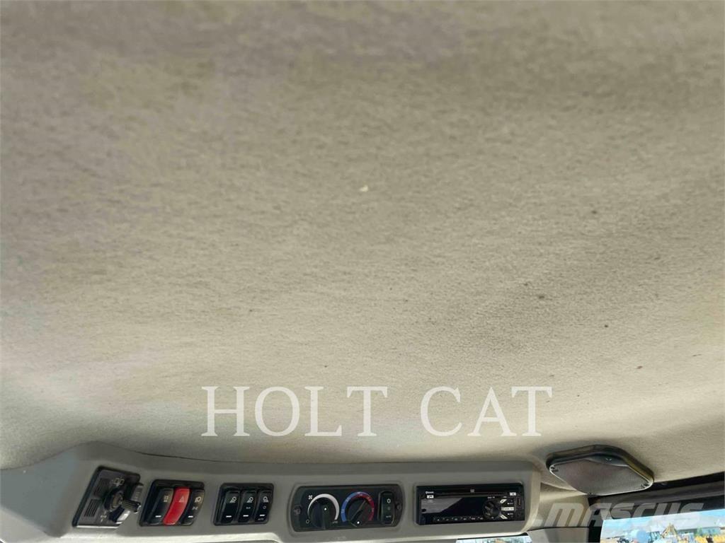 CAT 938M 轮式装载机