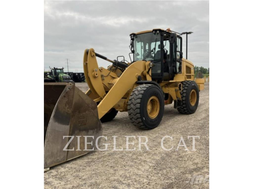 CAT 938M 轮式装载机