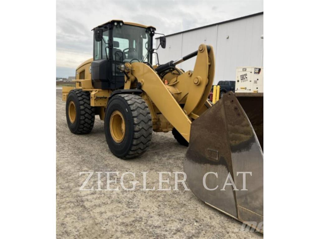 CAT 938M 轮式装载机