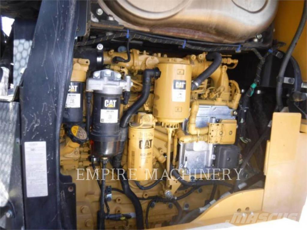 CAT 938M 轮式装载机