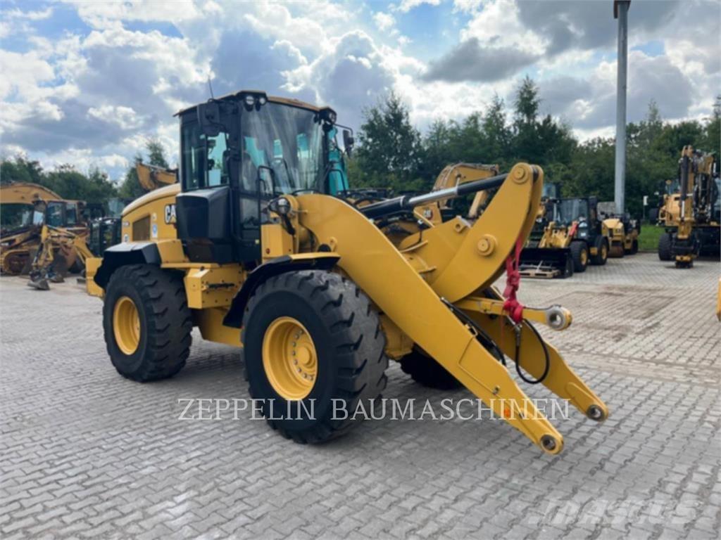 CAT 938M 轮式装载机