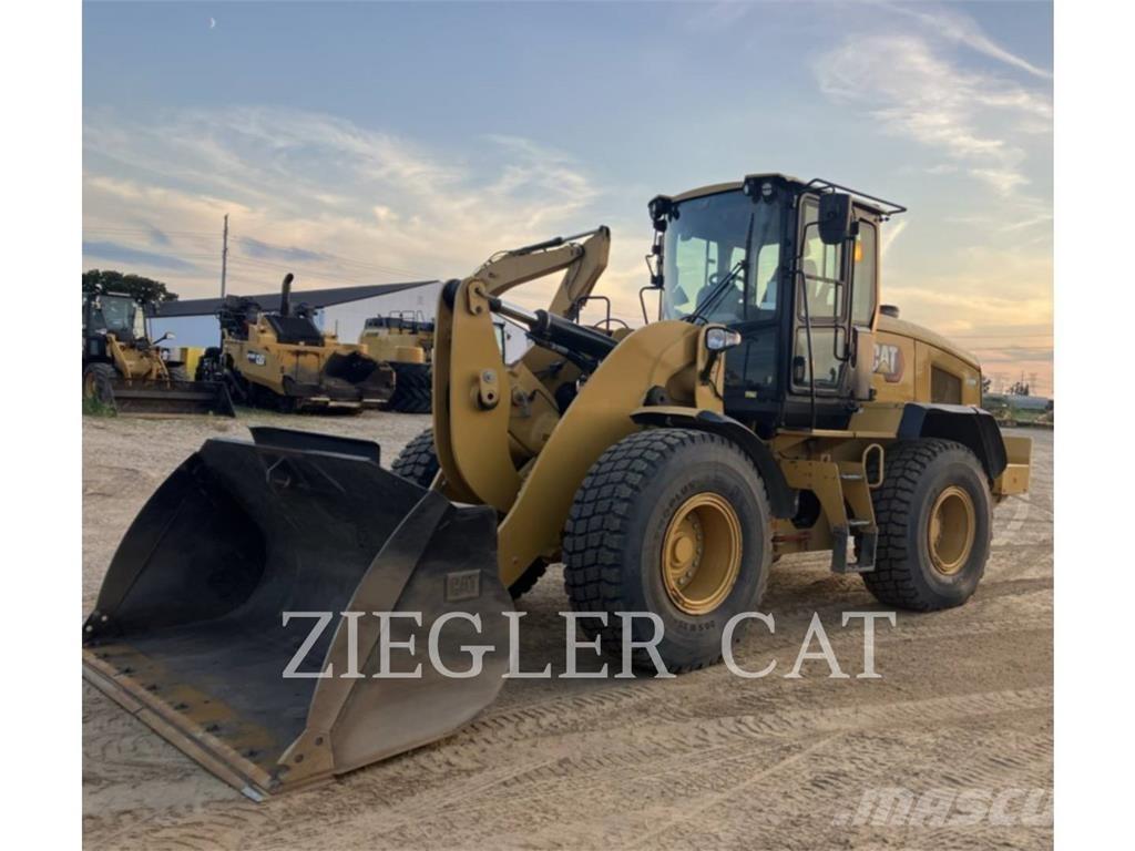 CAT 938M 轮式装载机