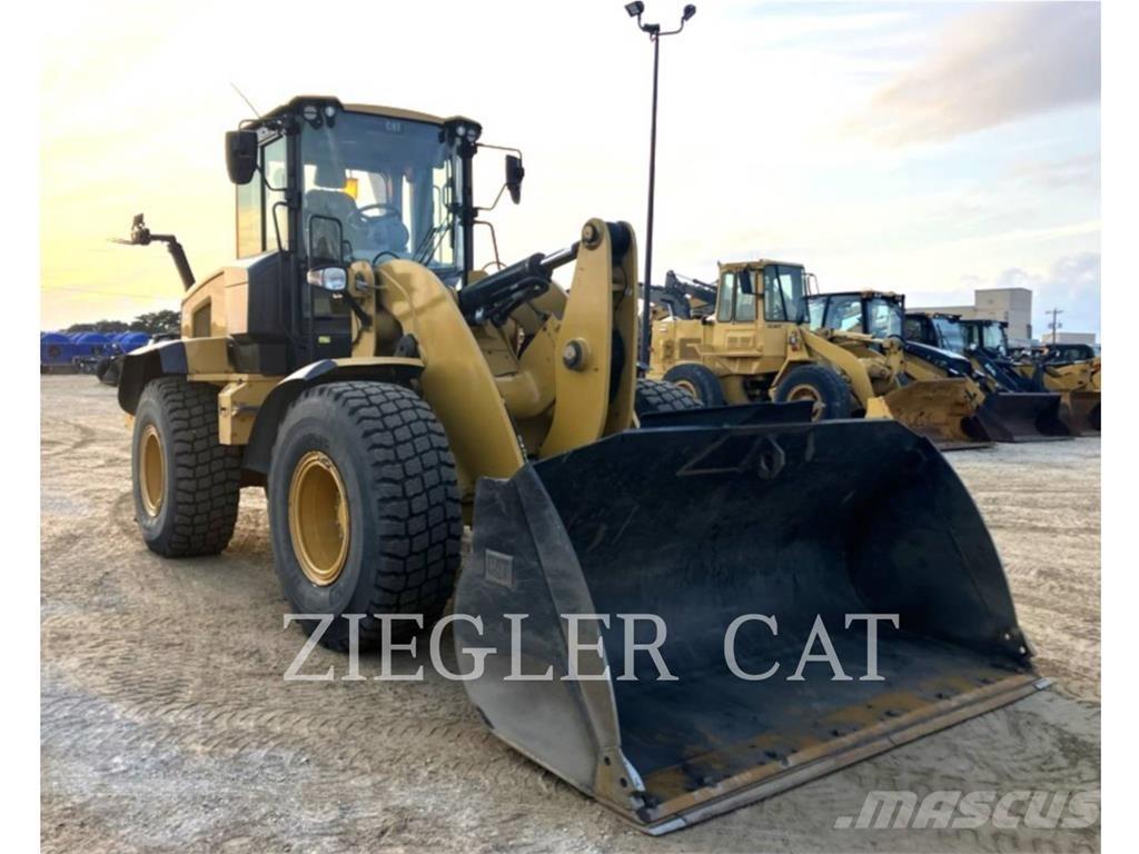 CAT 938M 轮式装载机