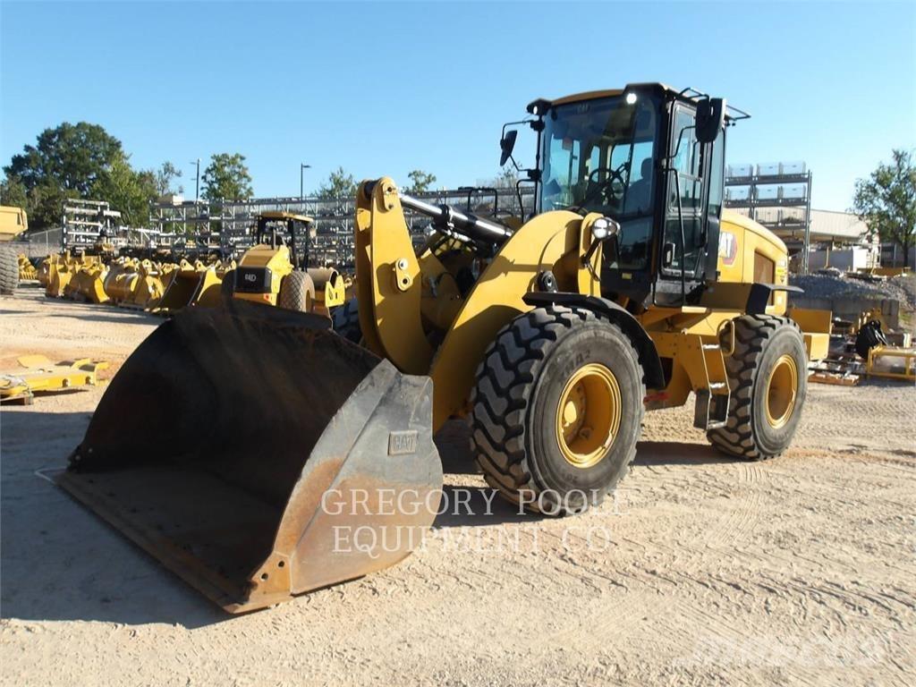 CAT 938M 轮式装载机