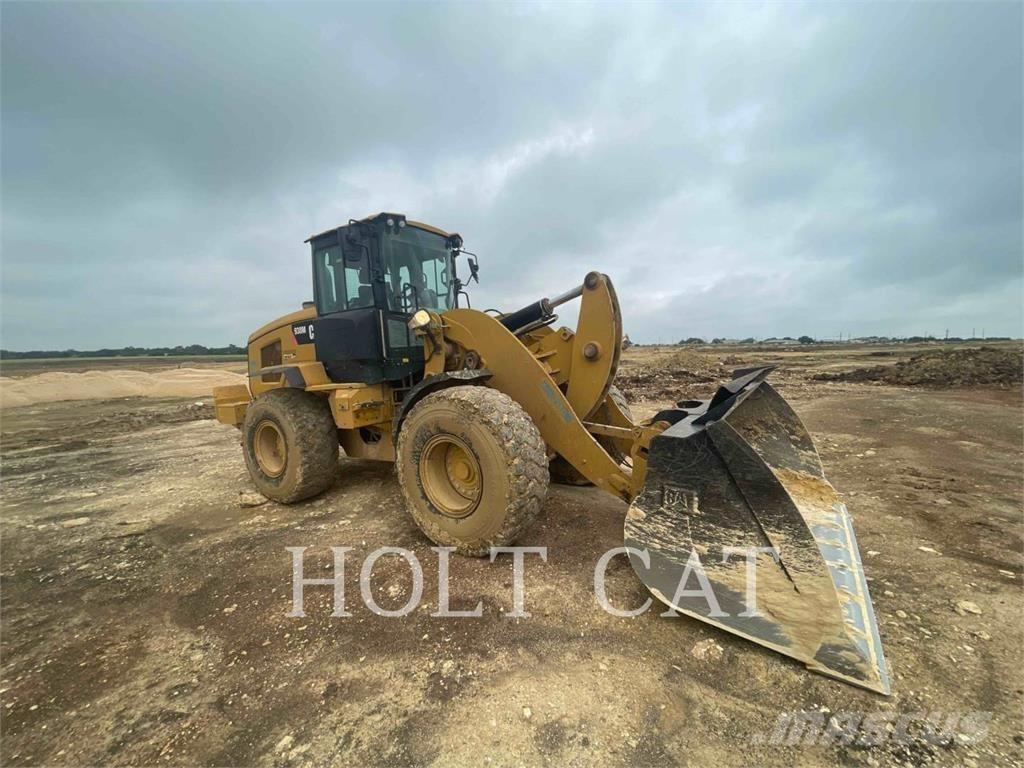 CAT 938M 轮式装载机