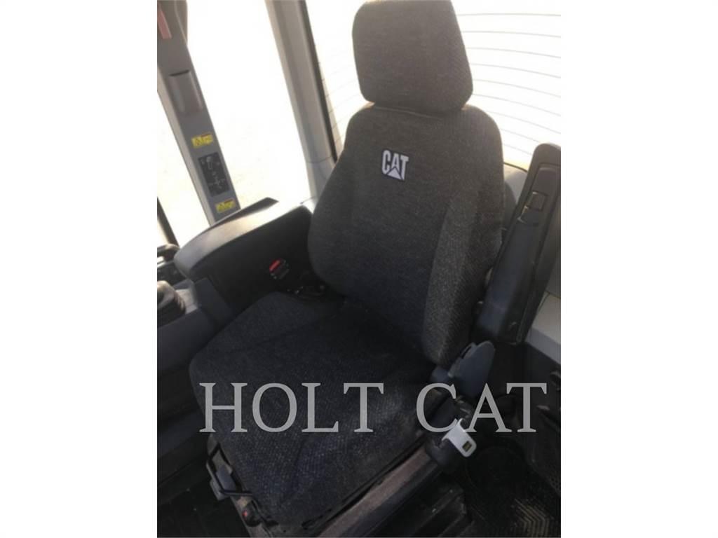CAT 938M 轮式装载机