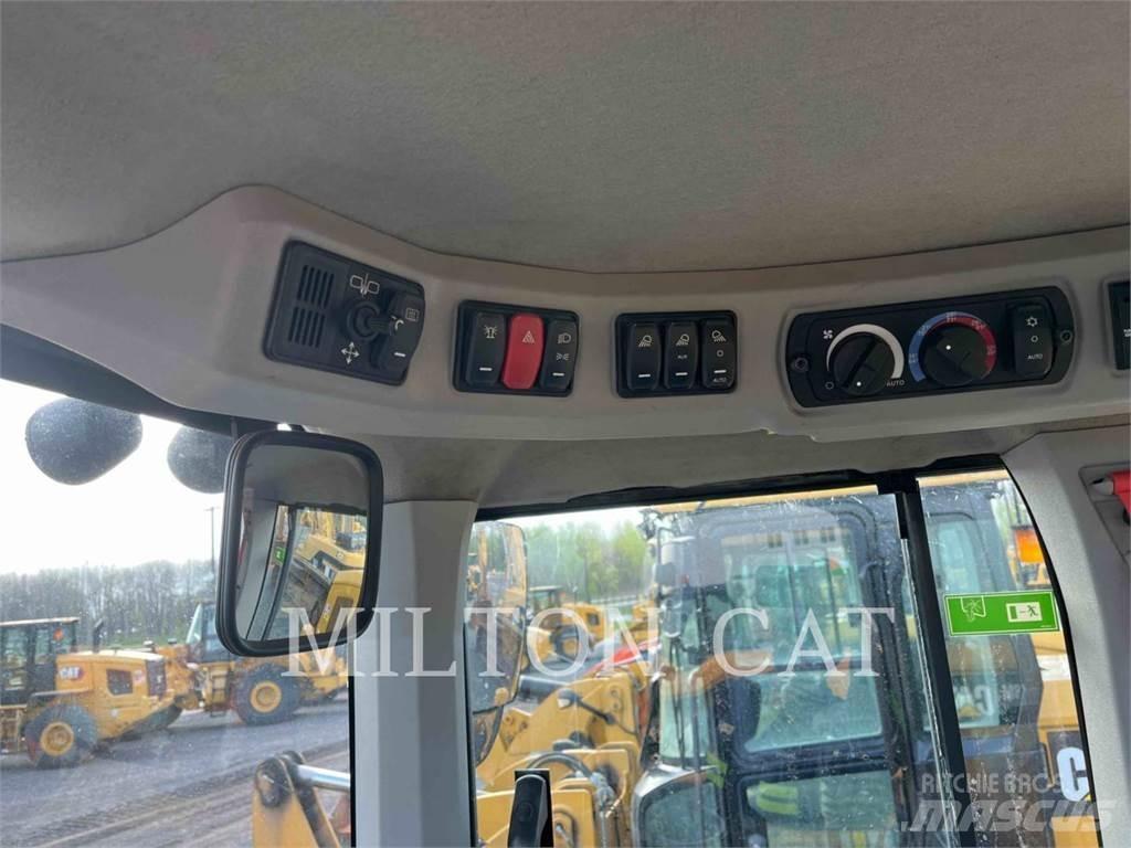 CAT 938M 2V 轮式装载机