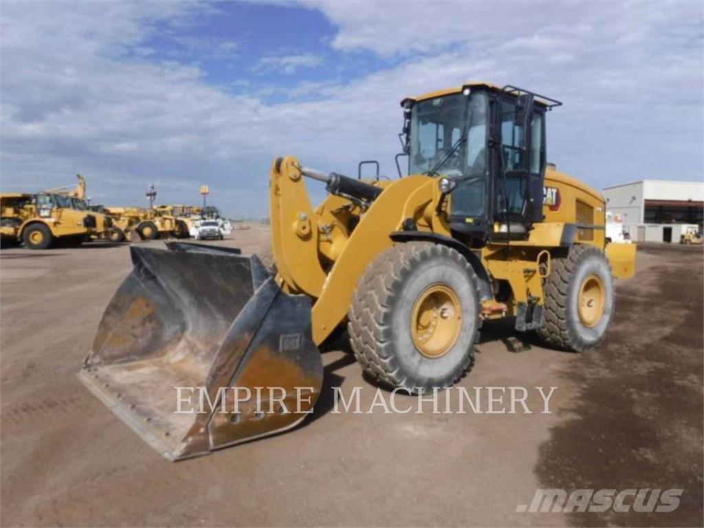 CAT 938M FC 轮式装载机