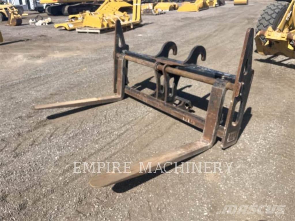 CAT 938M FC FK 叉子