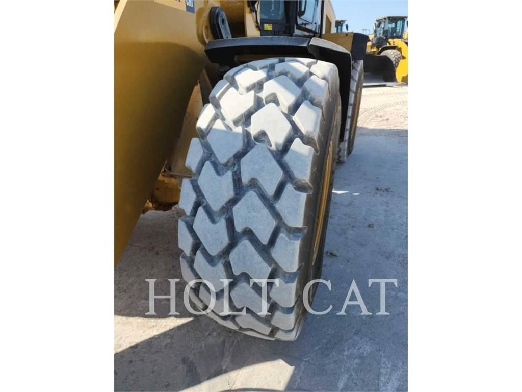 CAT 938M QC 轮式装载机