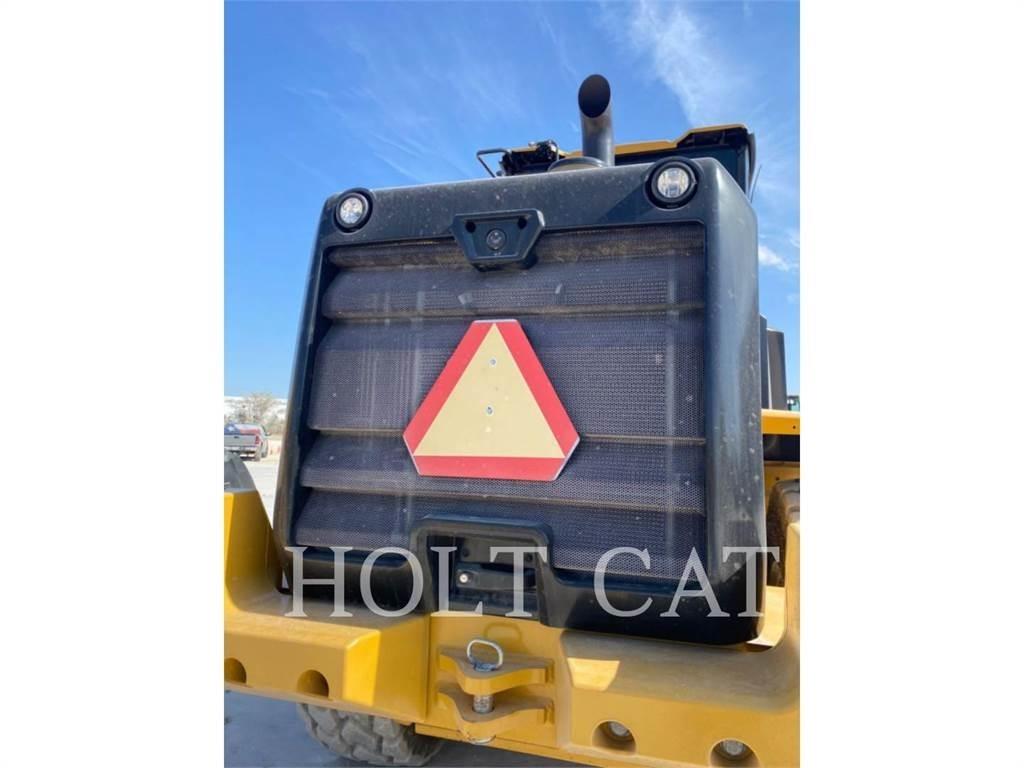 CAT 938M QC 轮式装载机