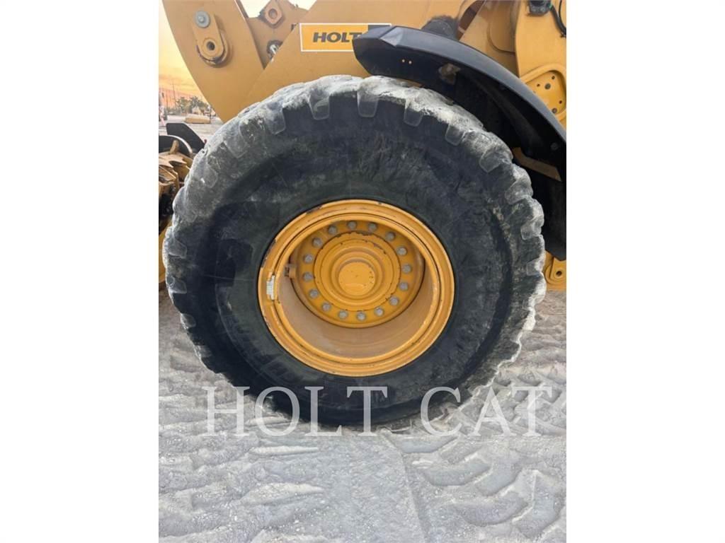 CAT 938M QC 轮式装载机