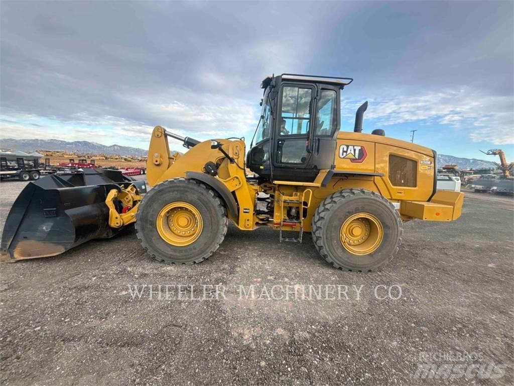 CAT 938M QC 轮式装载机