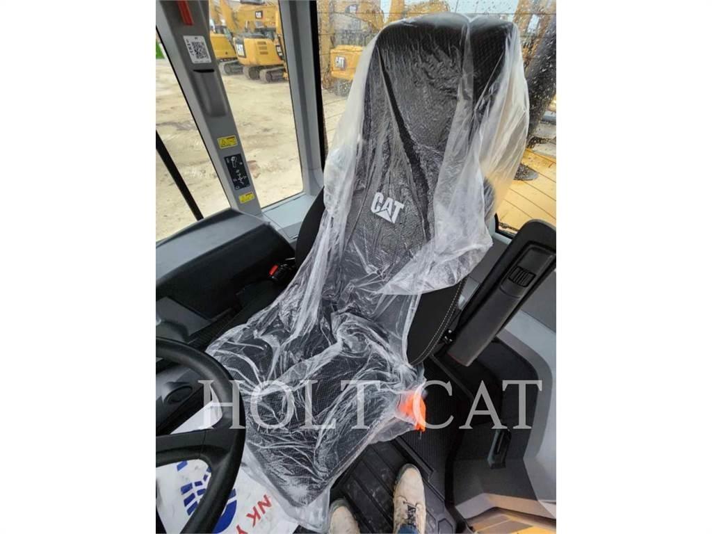 CAT 938M QC 轮式装载机