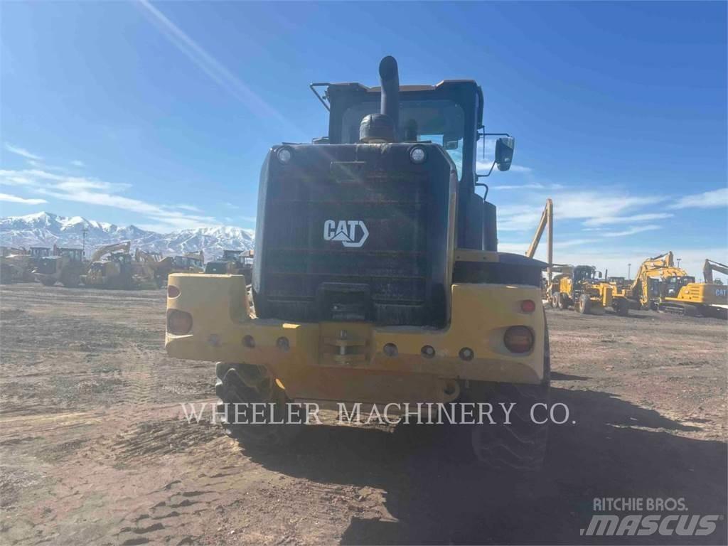 CAT 938M QC 轮式装载机