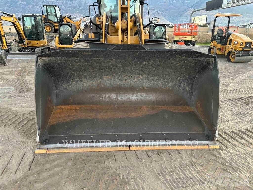CAT 938M QC 3V 轮式装载机